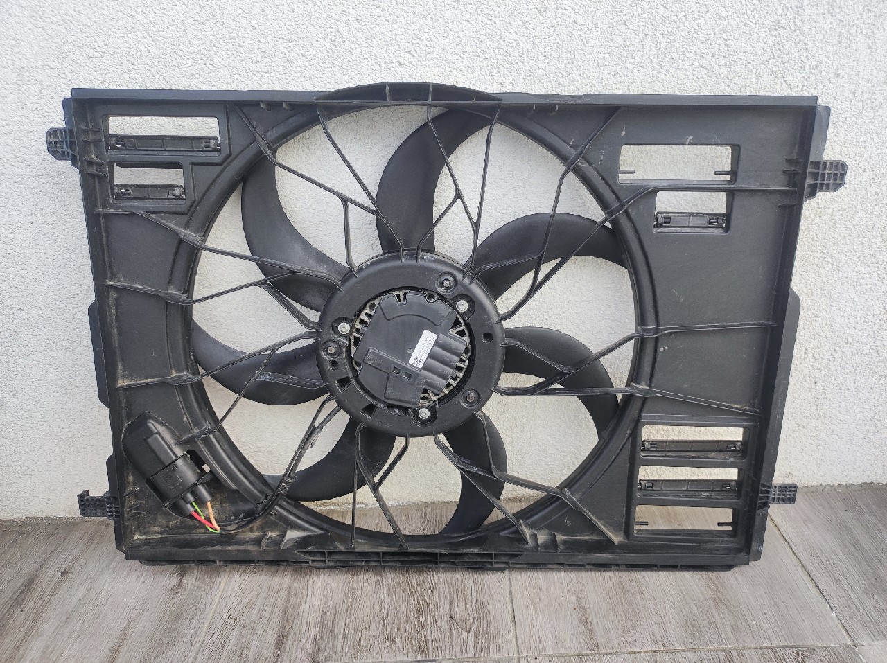 A2479060100 ВЕНТИЛЯТОР РАДІАТОРА MERCEDES A247 