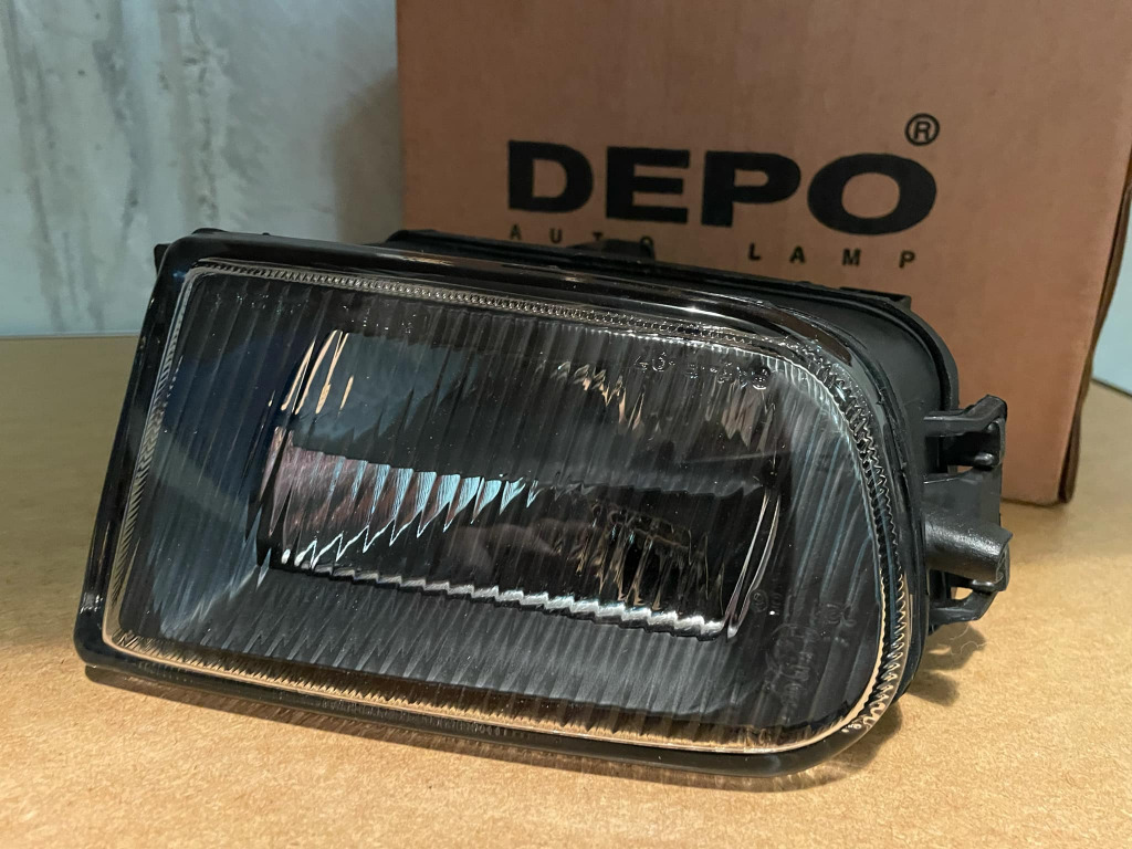 DEPO 444-2005R-UQ ФАРА PRZECIWMGLOWY 