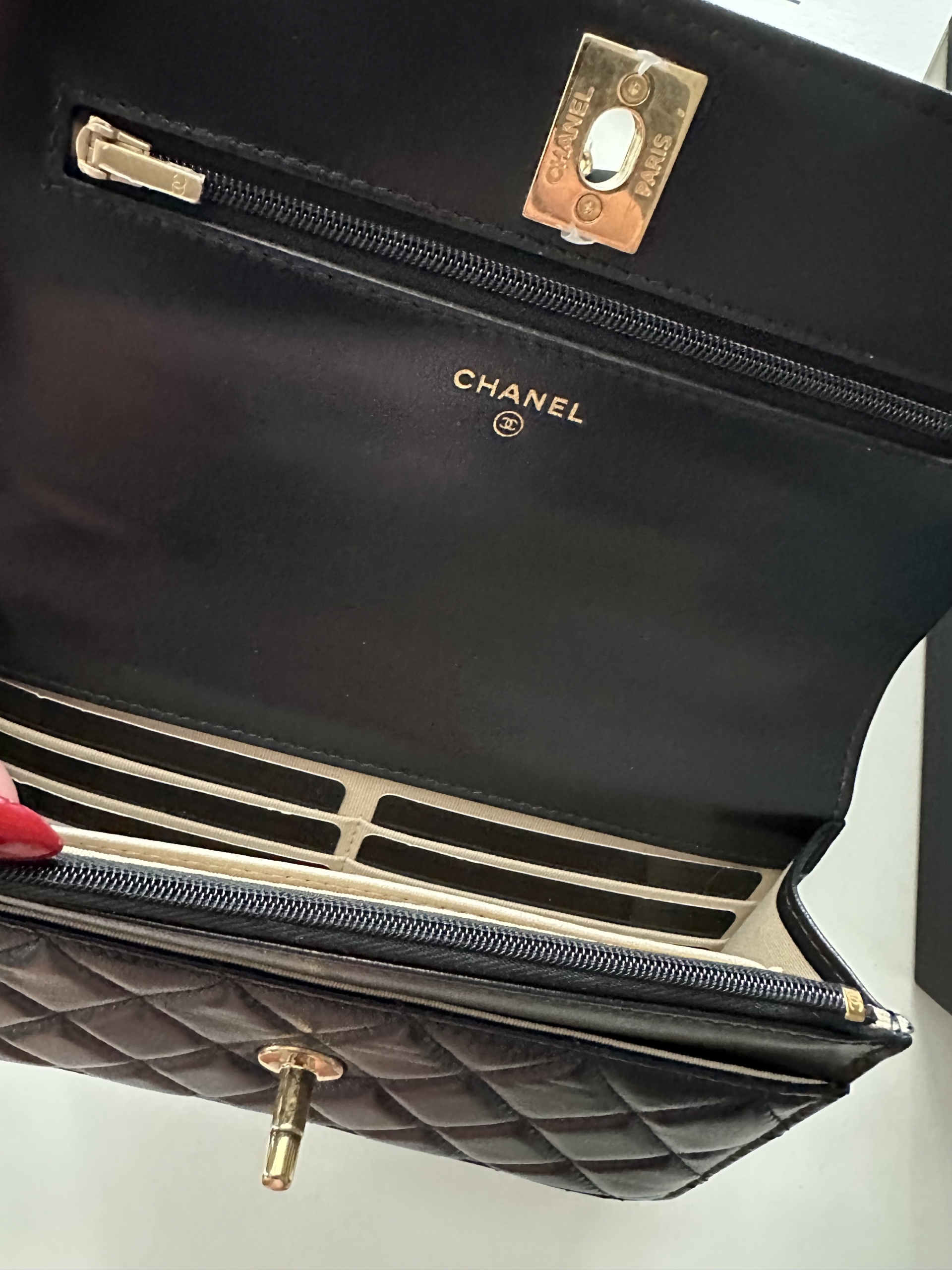 Zdjęcie oferty: czarna torebka Chanel Wallet on Chain WOC nowa