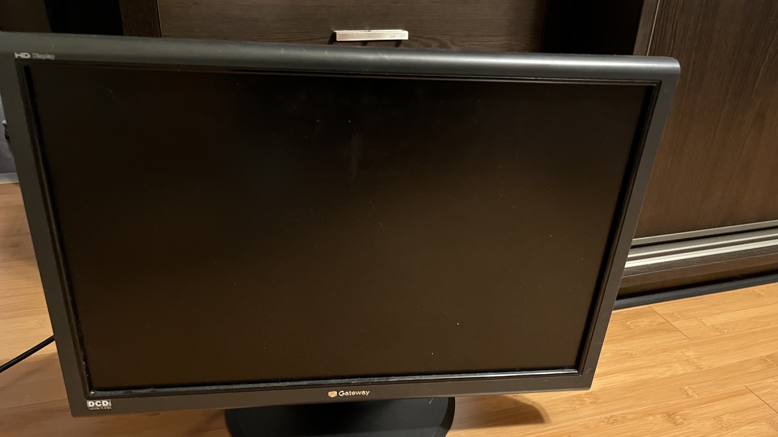 Monitor LCD Gateway 22'' LP2207 Zielonka Ogłoszenie na Allegro Lokalnie