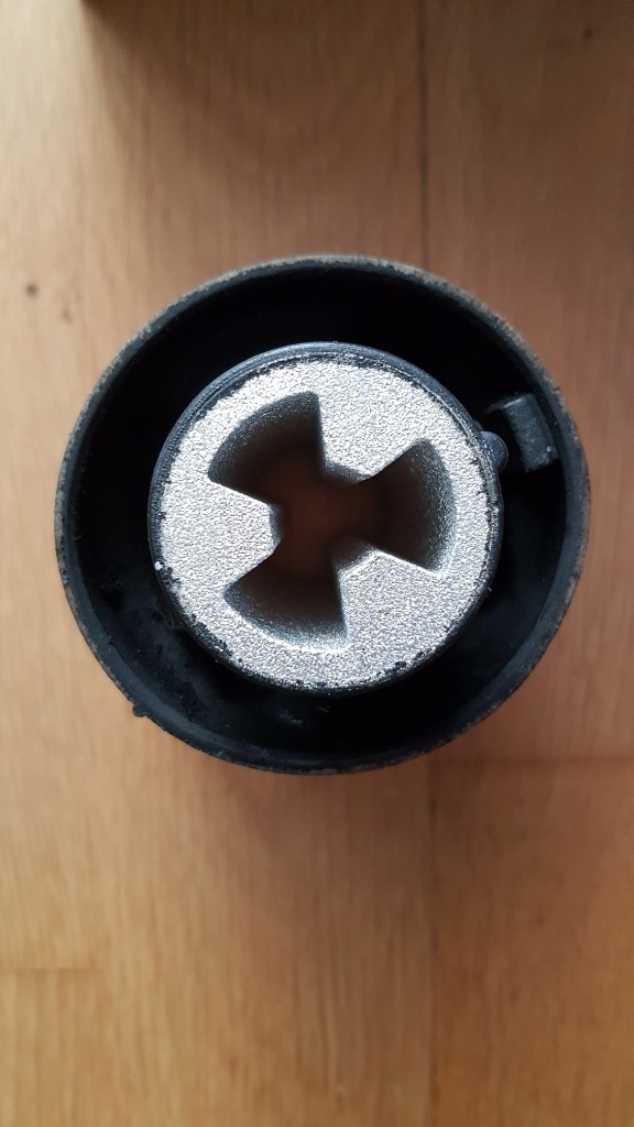 1J0 501 541 C SWAG Tuleje wahacza tył grupa VW 98- | Wrocław | Kup ...