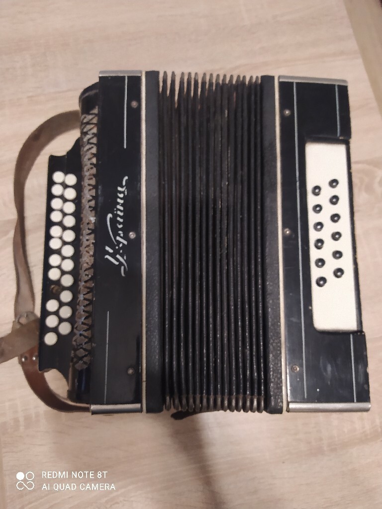 Instrument Harmonia, Akordeon Ukraina. Gdynia Licytacja na Allegro