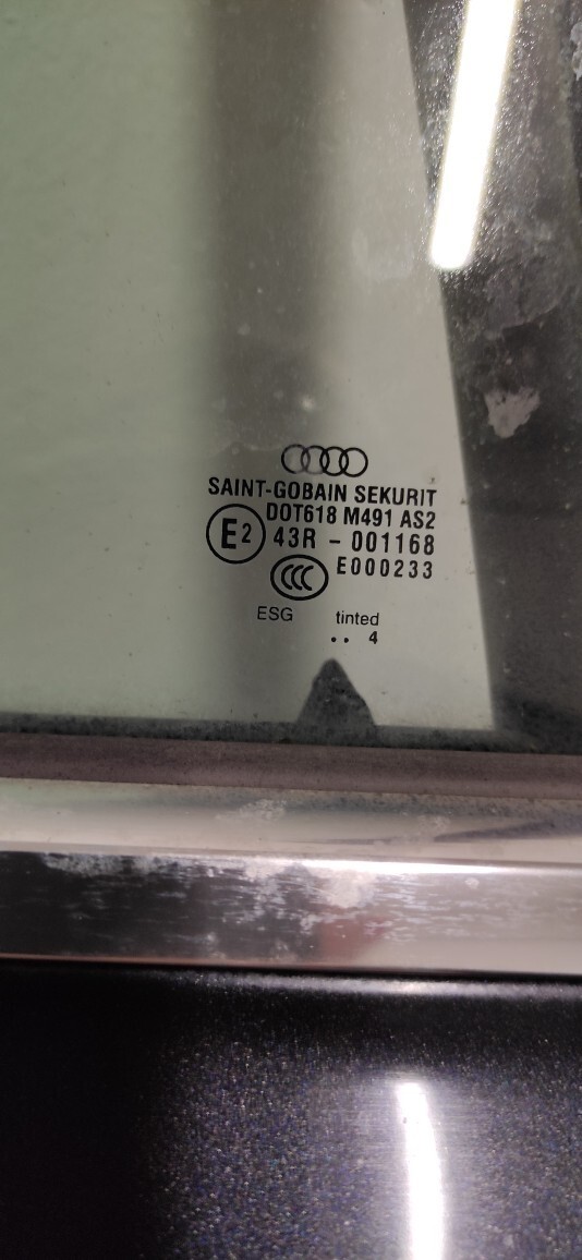 Zdjęcie oferty: Drzwi tylne prawe Audi A8 D3