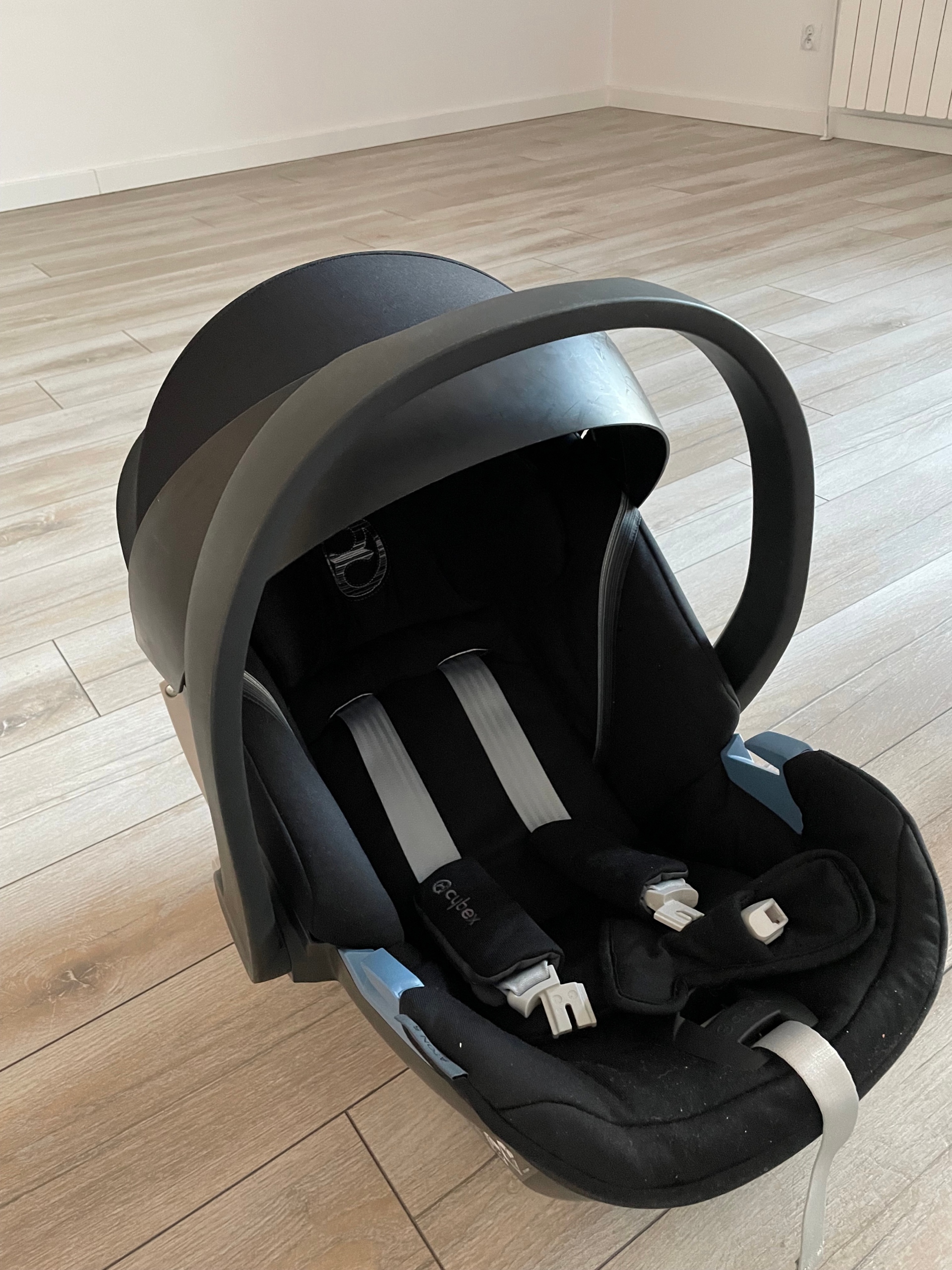 maxi cosi bassinet blue Maxi-Cosi Kindred Starling Smart Featuring EcoCare––premium 100% Color:Black Frame with Seashell Beige SHIMANO SUPER AERO FV DFD