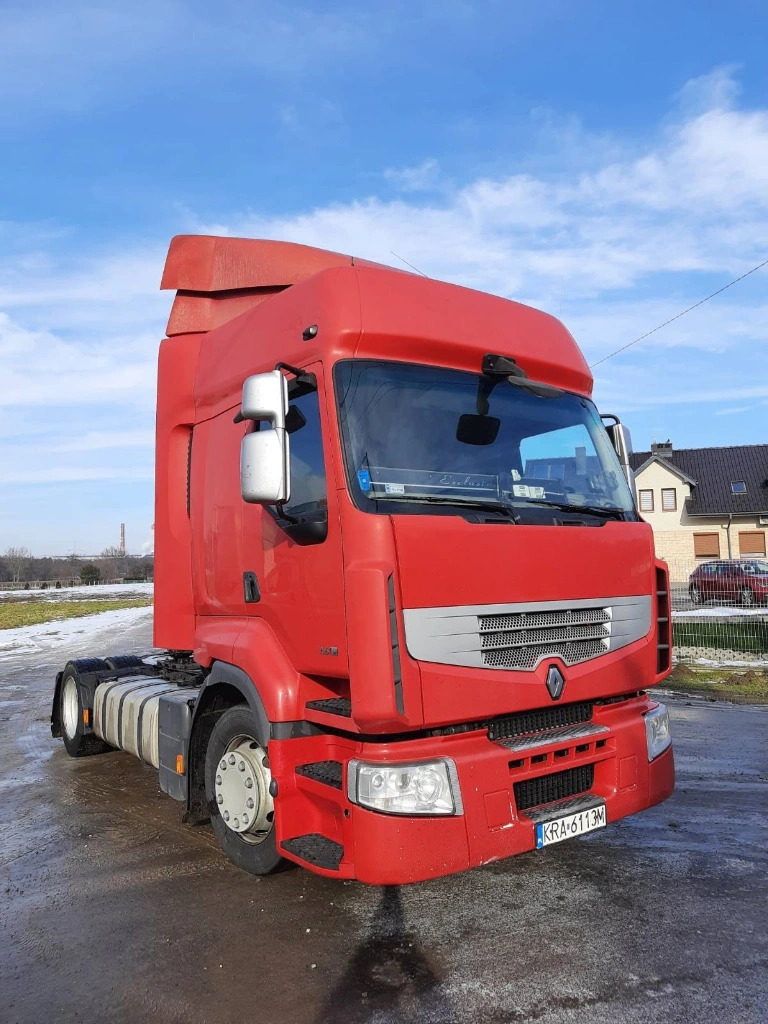 Наклейки renault premium