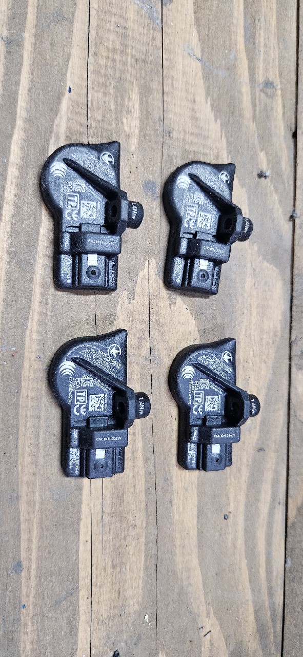 ДАТЧИКИ TPMS ТИСКУ JEEP GRAND CHEROKEE WK2 DURANGO 2020-22 68443470AA 