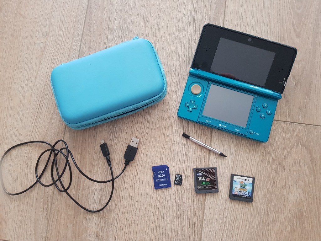 Nintendo 3DS + karta R4, 44 gry, etui, kabel,rysik, Warszawa