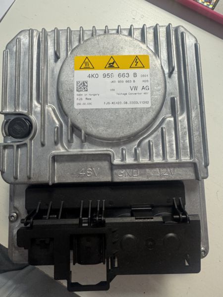 ПЕРЕТВОРЮВАЧ НАПРУГИ AUDI 4K0 959 663 B 
