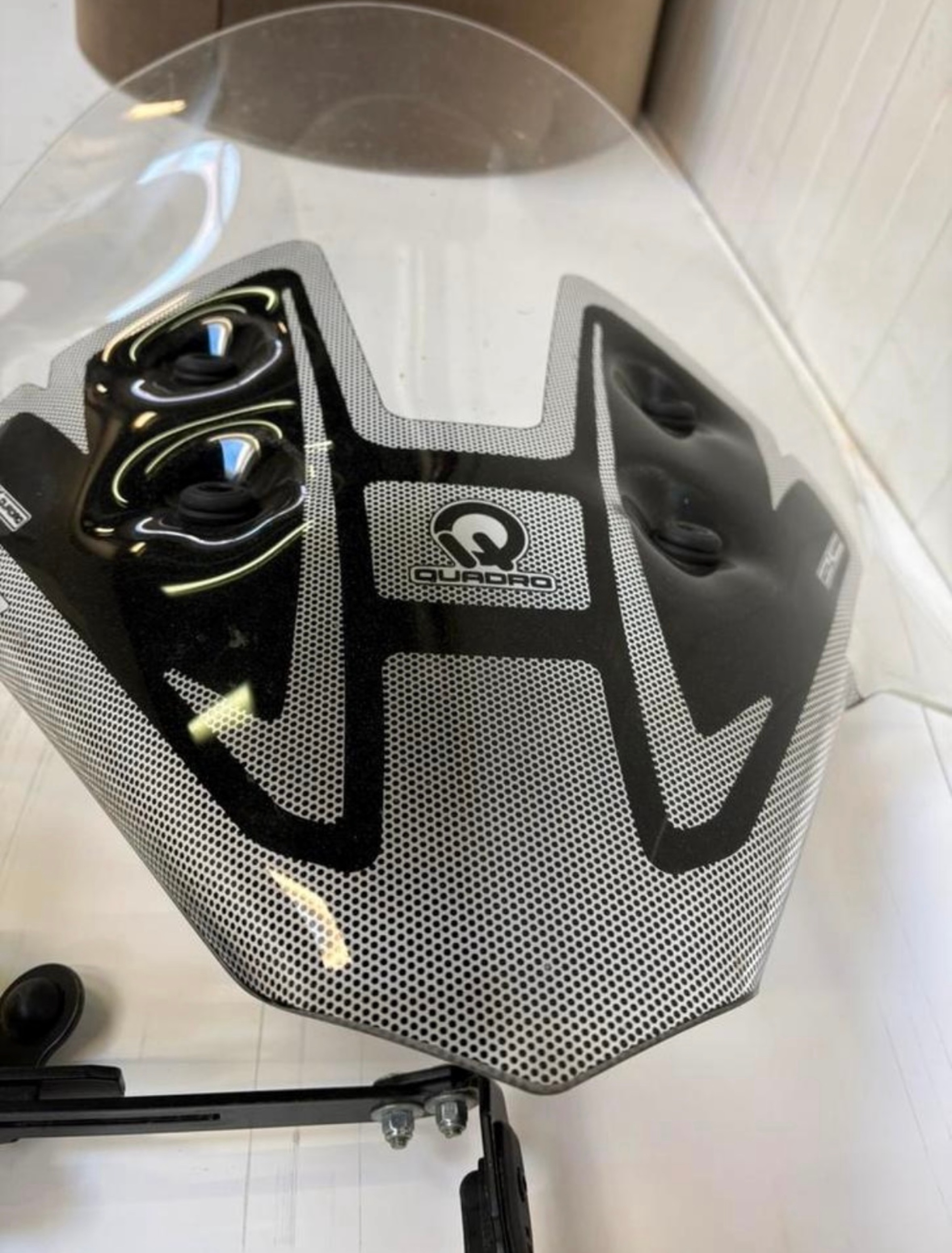 СКЛО МОТОЦИКЛЕТНА QOODER QUADRO QV3 QV4 350CC 400CC 