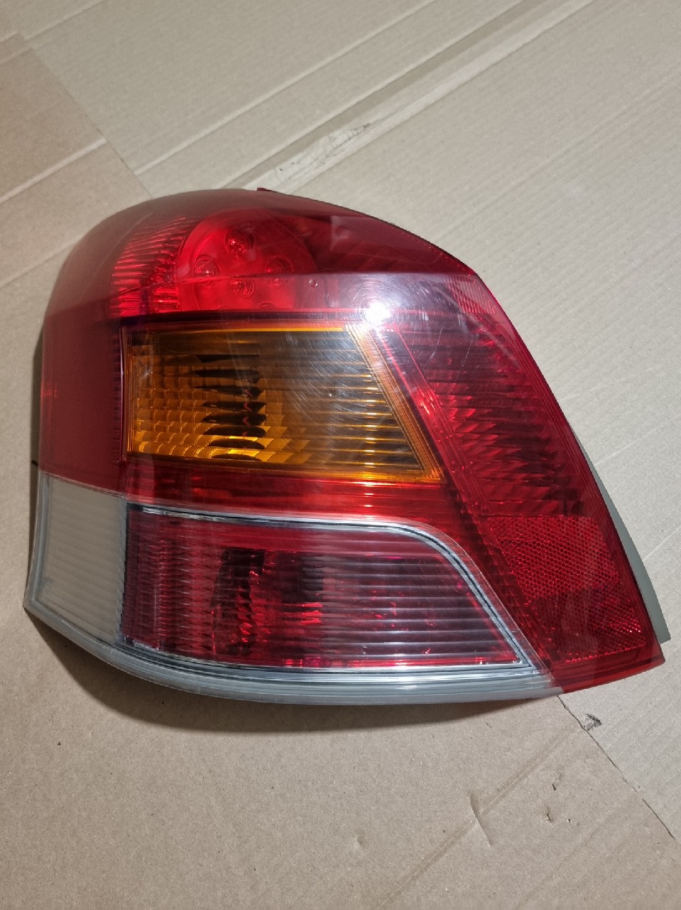 ФАРА ЗАДНЯ ЛІВА TOYOTA YARIS II KOITO 0D-53 