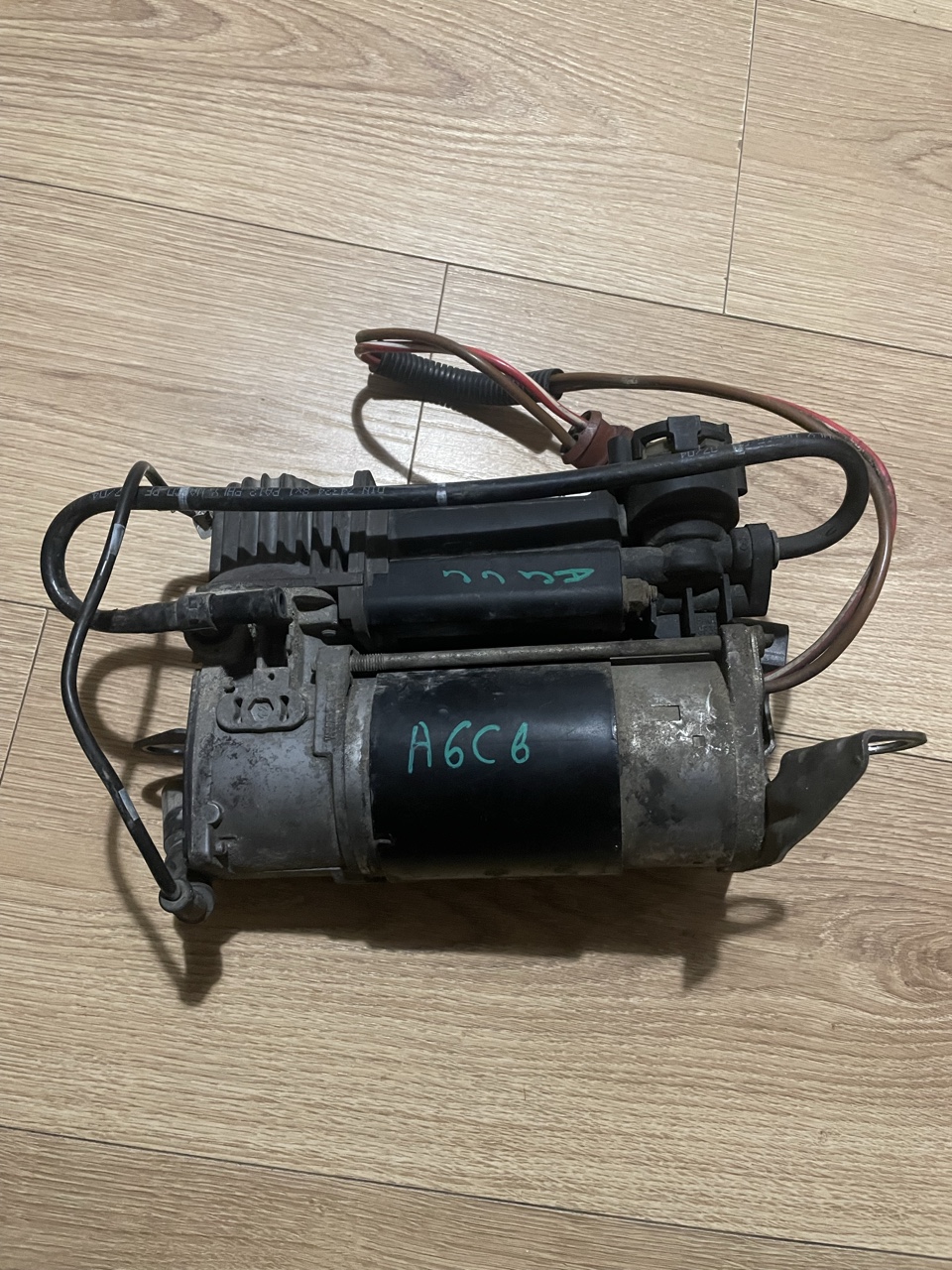 КОМПРЕСОР ПІДВІСКИ AUDI A6 C6 Q7 4F0616005B 