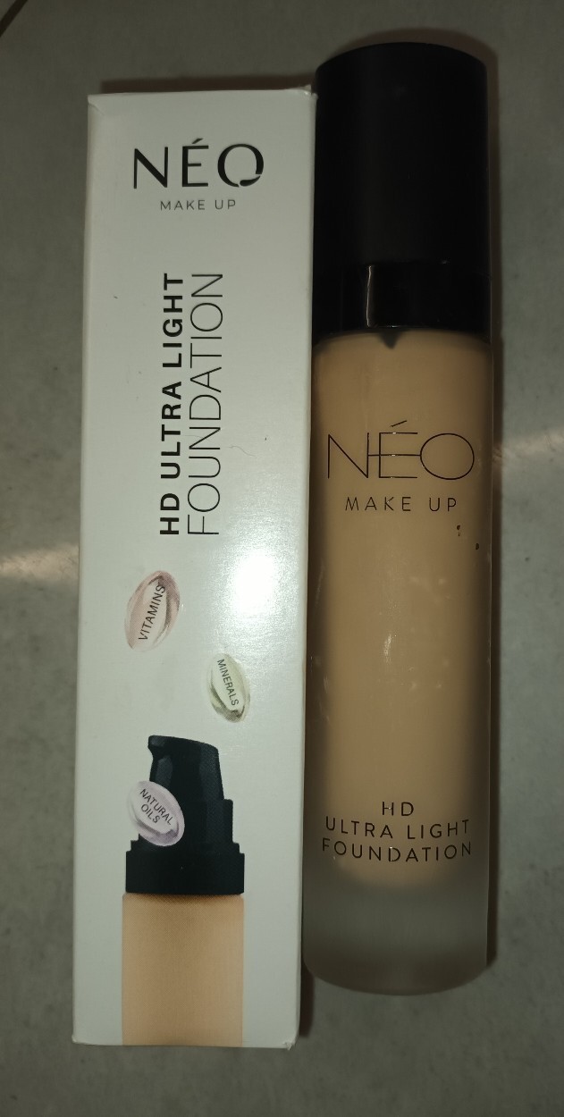 Podkład nawilżający NEO ultra light foundation 01 Środa Wlkp