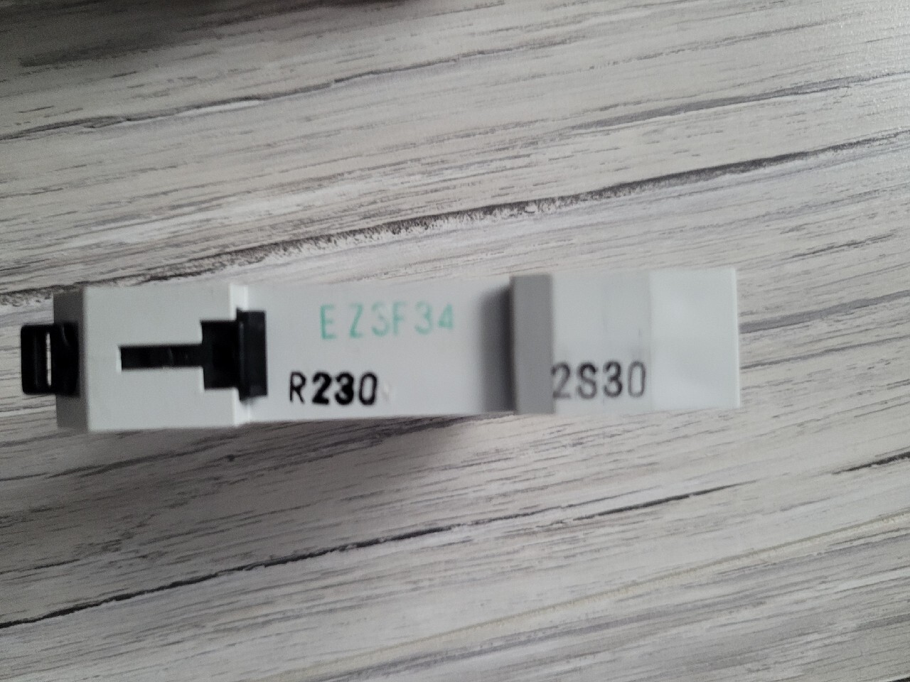 Przekaźnik impulsowy EATON MOELLER Z-R230/SS 230V | Tarnów | Kup teraz ...