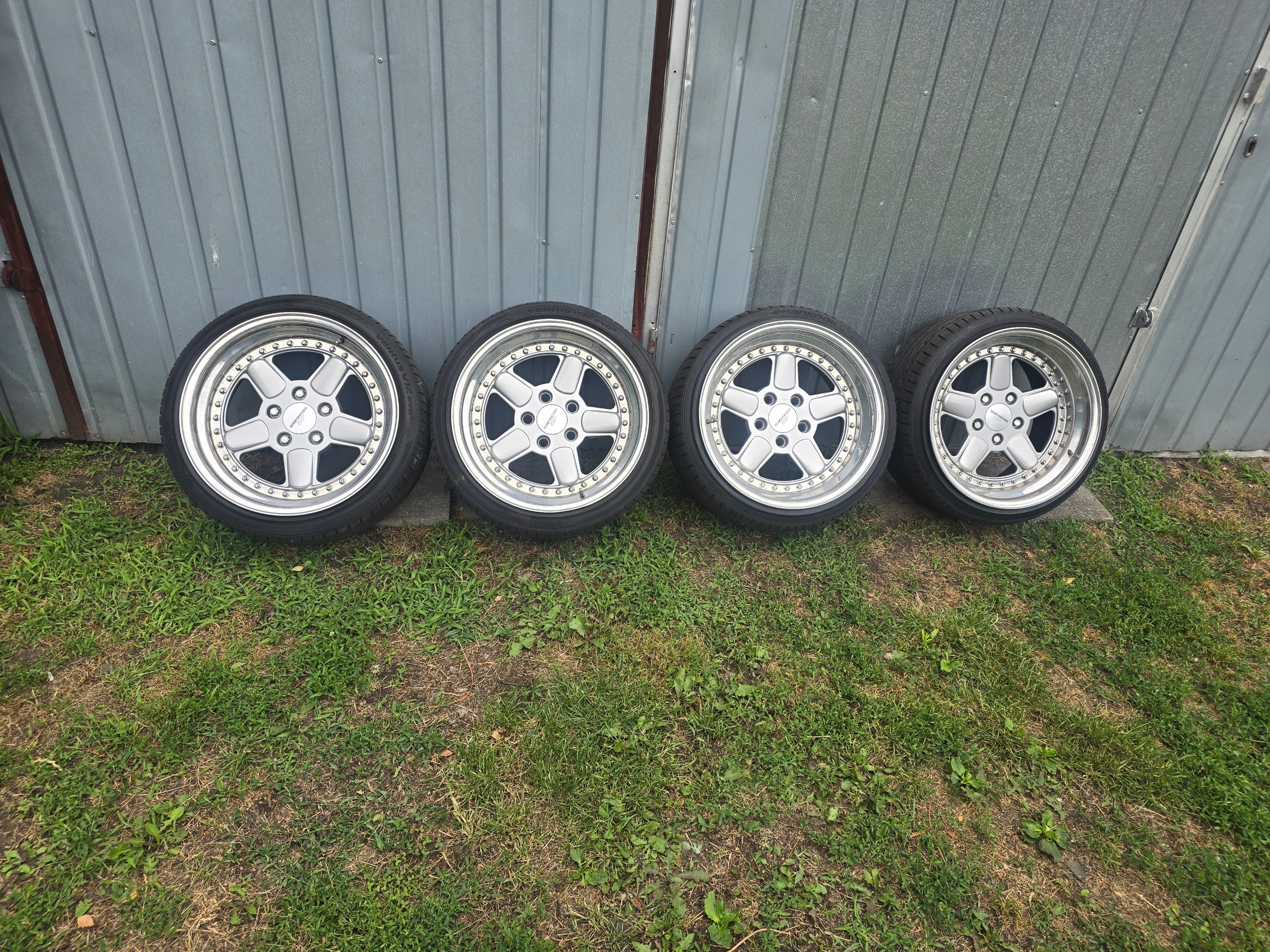 ПРОДАМ ДИСКИ AC SCHNITZER TY1 SKRECANE 3TLG 