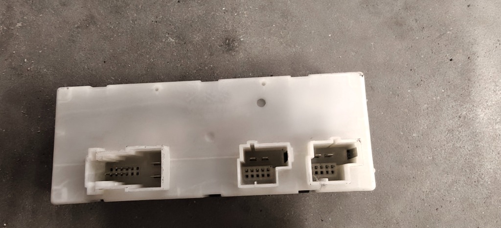 БЛОК КЕРУВАННЯ ЕЛЕКТРИКИ КРИШКИ БАГАЖНИКА BMW F30 F36 F39 F45 F60 9491419 