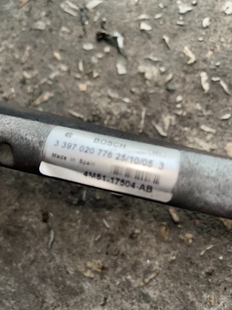 МЕХАНІЗМ ДВІРНИКІВ ПЕРІД FORD FOCUS II 05R 4M51-17504-AB 