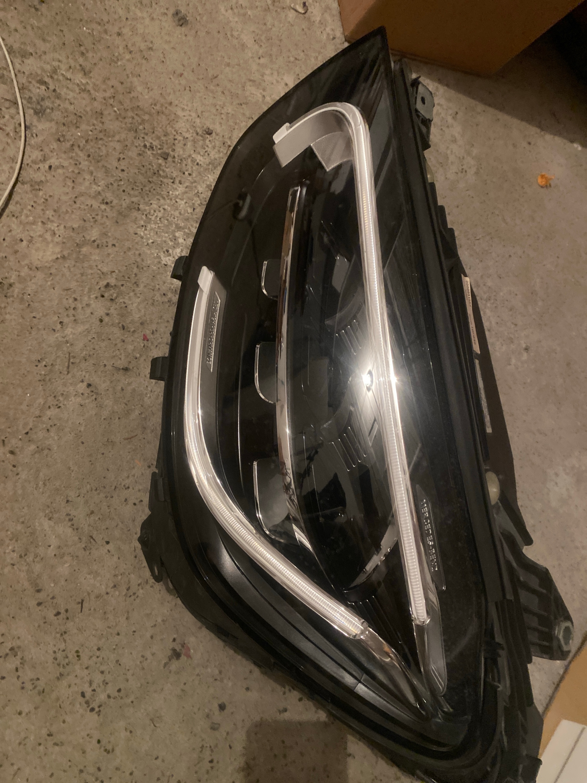 GLC MERCEDES LED (СВІТЛОДІОД) ФАРА ЛІВА A2539060604 