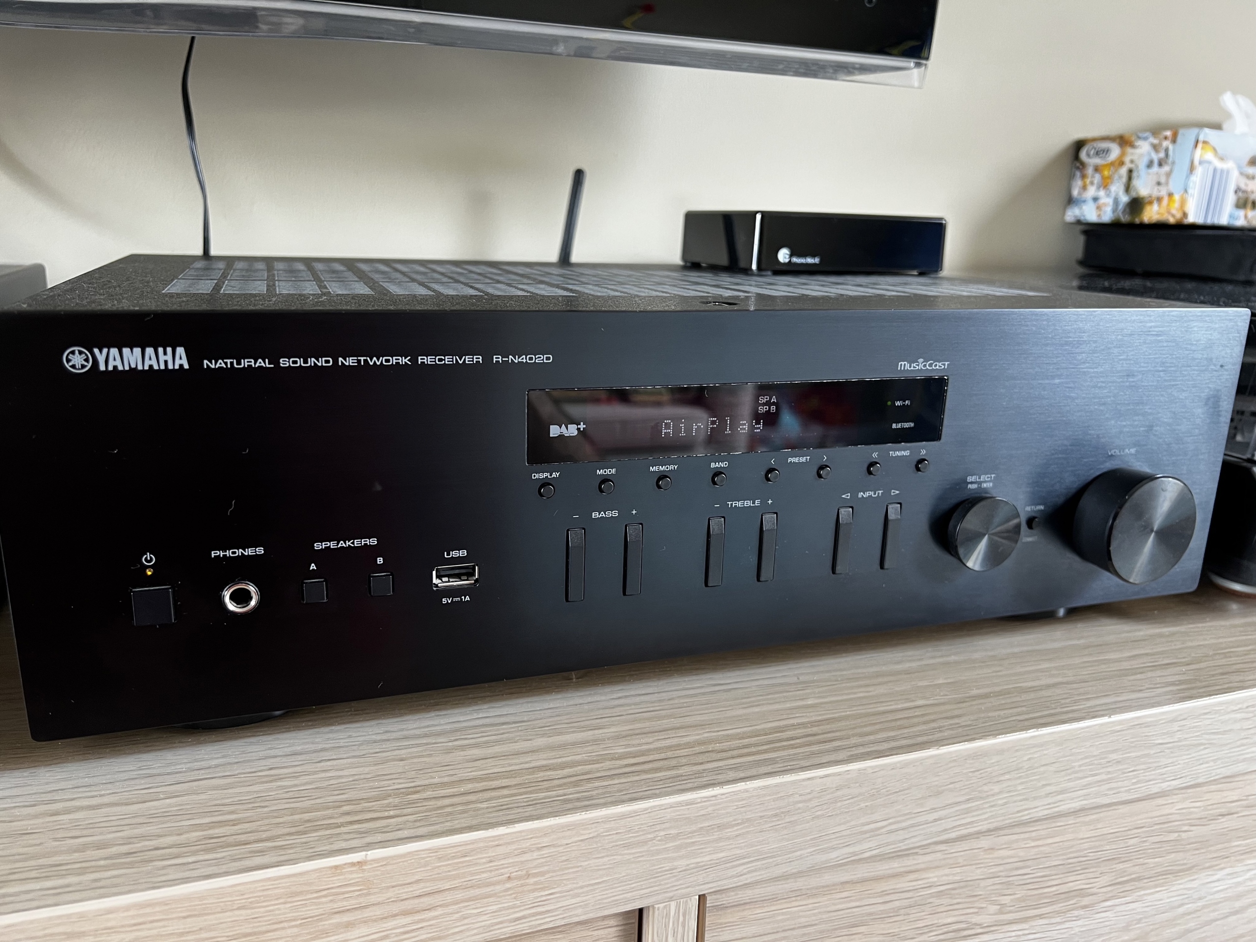 Amplituner / wzmacniacz Yamaha R-N402D | Bochnia | Ogłoszenie na ...