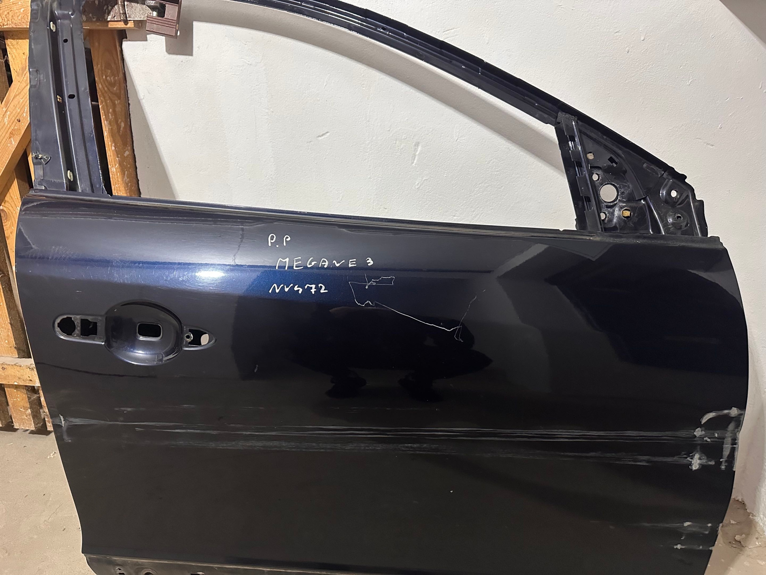 ПРАВЕ ПЕРЕДНЯ ДВЕРІ RENAULT MEGANE 3 NV472 