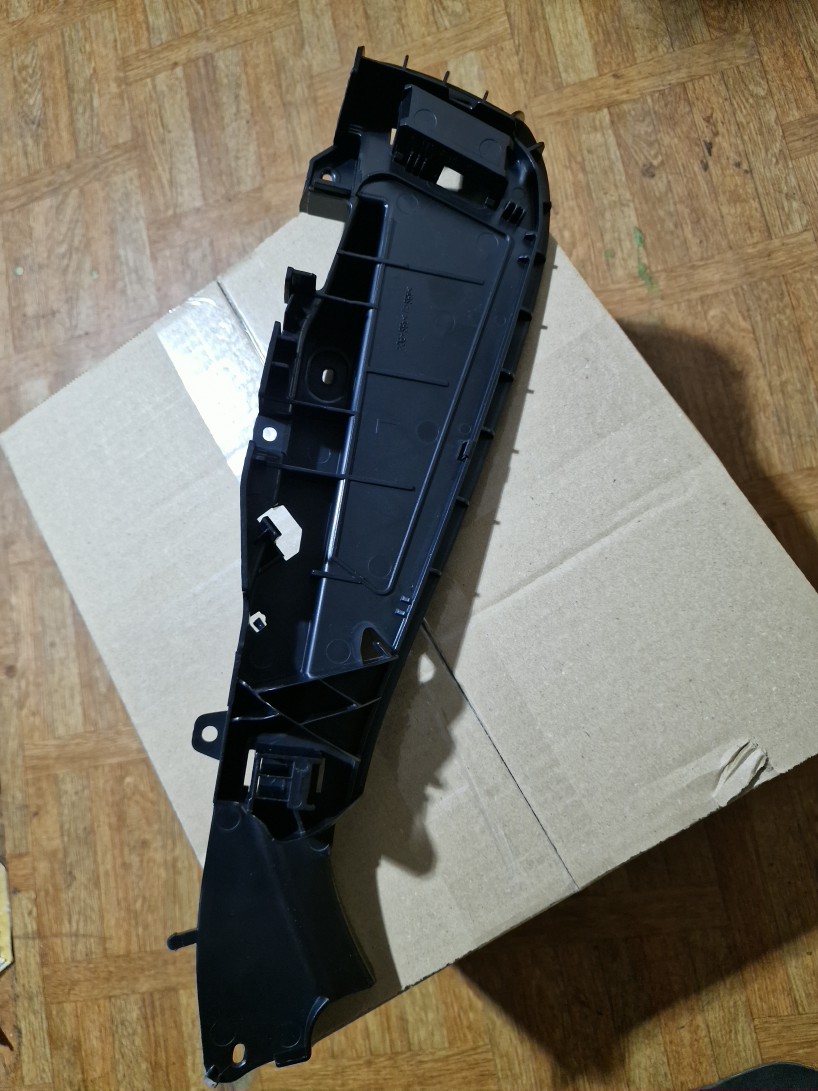 BMW7 L КРОНШТЕЙН БІЧНИЙ СИДІННЯ ЧОРНИЙ 52107317459 