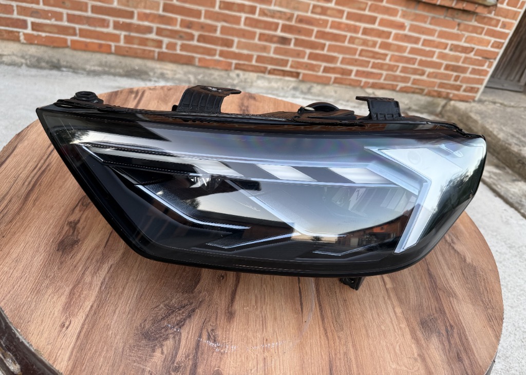 AUDI A1 82A ФАРА ЛІВА ПЕРІД ПОВНИЙ LED (СВІТЛОДІОД) 82A941033F 