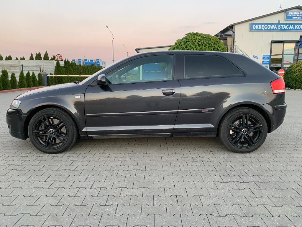 A3 8P Uszkodzona : Zestaw naprawczy kostki drzwi do Audi A3 8P 2008 ...
