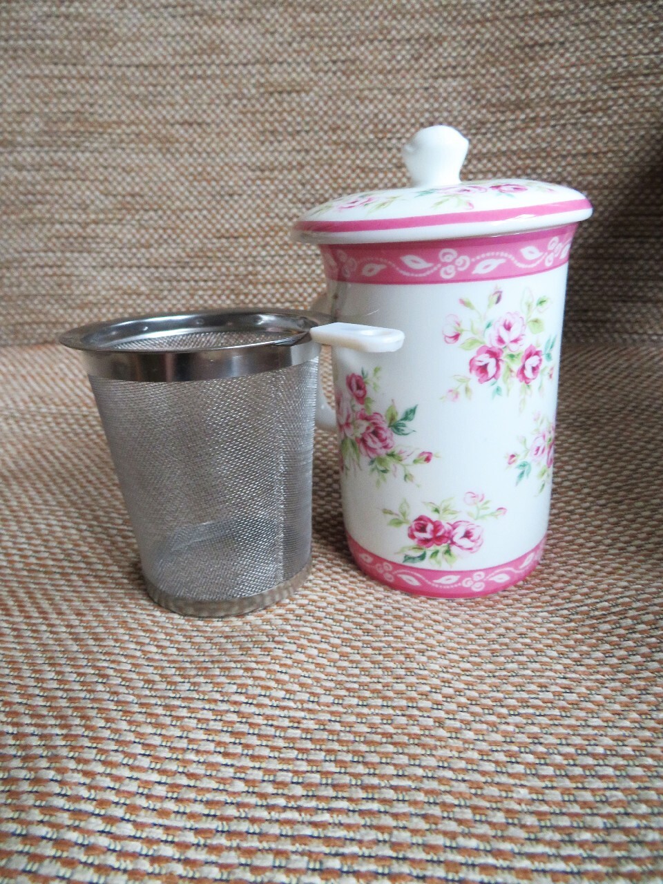 Ashdene porcelanowy kubek z zaparzaczem i pokrywką Radzyń Podlaski