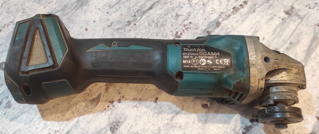 Makita 2024 dga 504