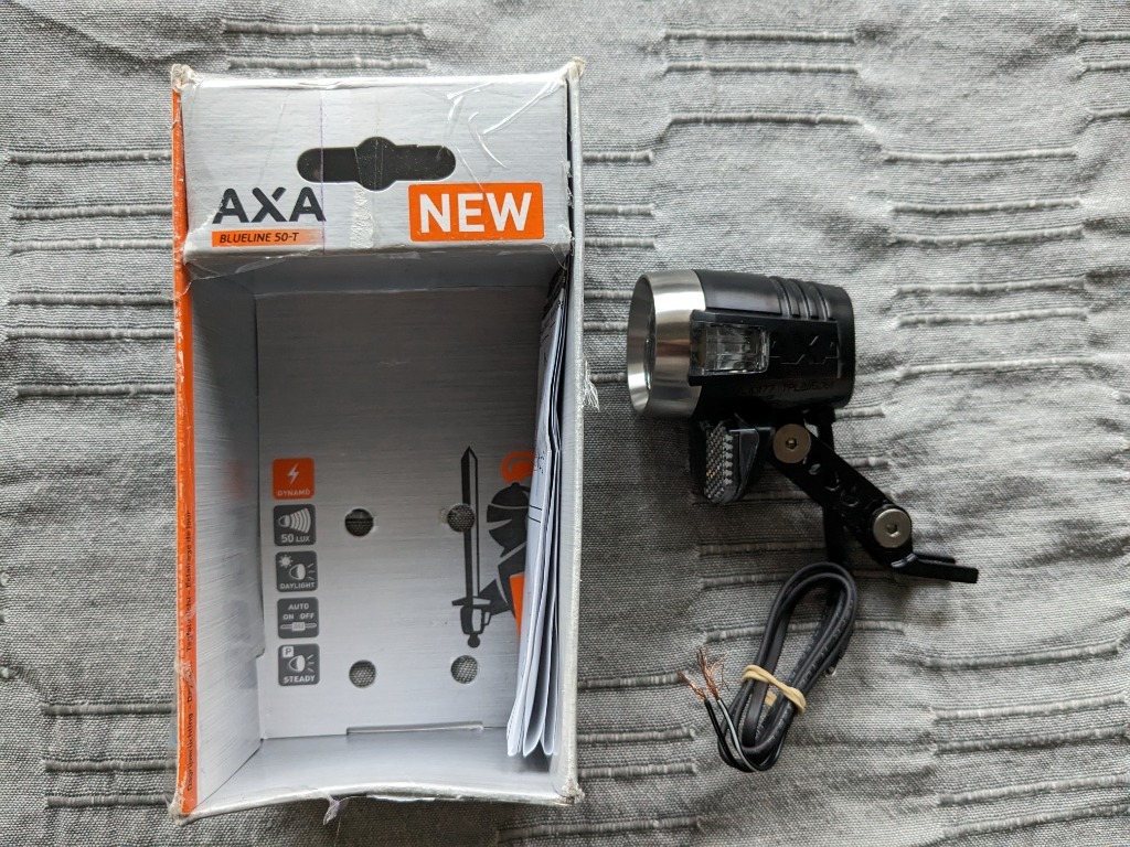 Luz Bicicleta Axa Blueline 50 Steady Auto Dynamo Front Light