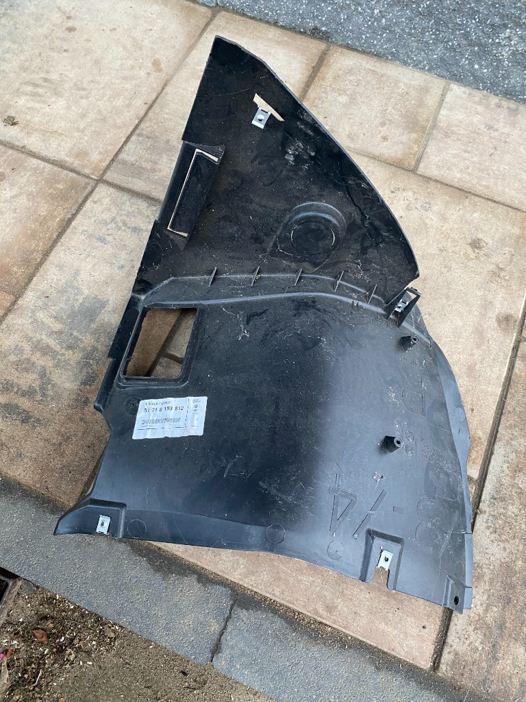 BMW 3 E46 2001-2005 ПІДКРИЛОК ПРАВА 51718193812 