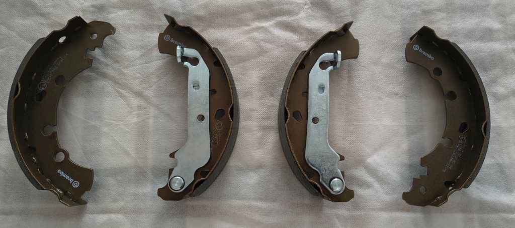 КОЛОДКИ ГАЛЬМІВНЕ DO FORD FIESTA, BREMBO S24532, 4 SZT. 