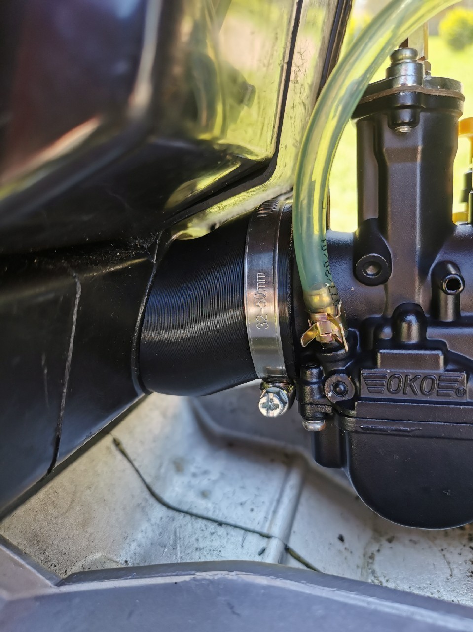 GUMA, З'ЄДНУВАЧ КАРБЮРАТОРА PWK JAWA TS 350 638 