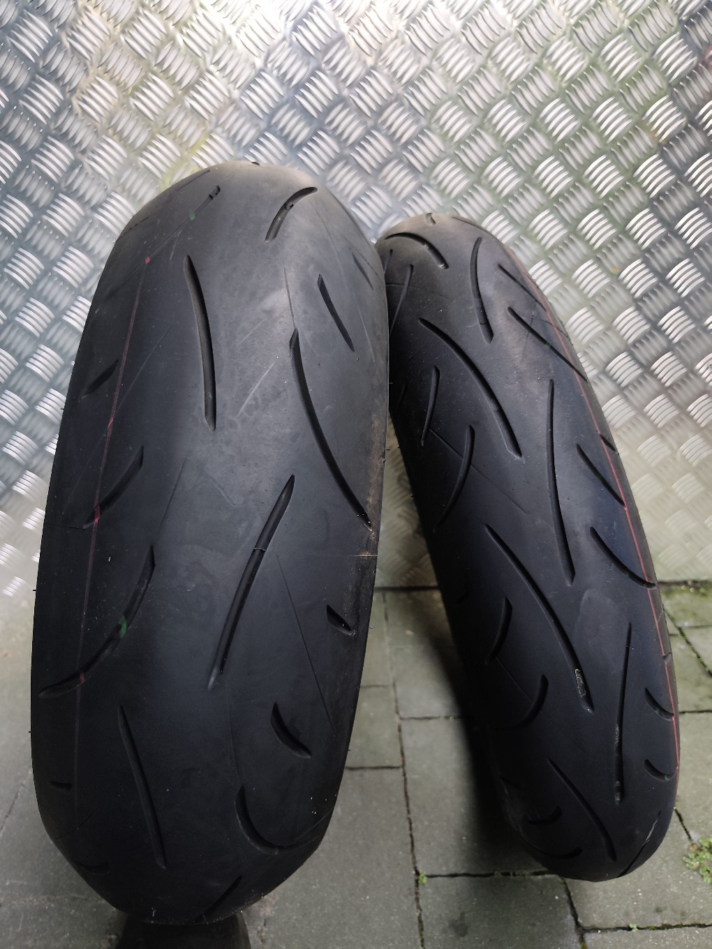 КОМПЛЕКТ ШИН DUNLOP SPORTMAX D214 120/70ZR17 I 180/55ZR17 ДУЖЕ В ХОРОШОМУ СТАНІ 