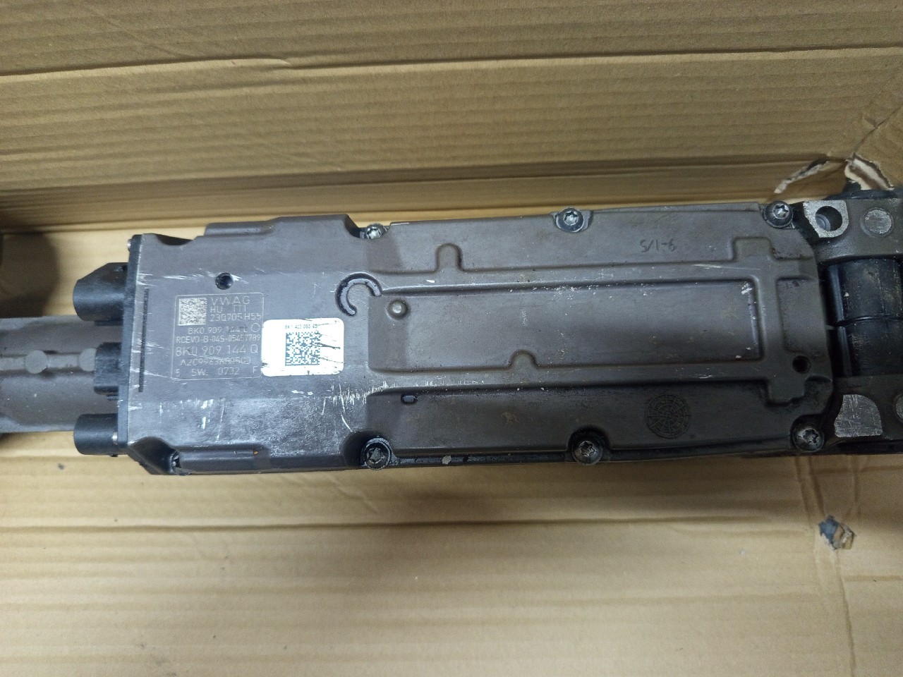 БЛОК КЕРУВАННЯ РУЛЬВОЇ РЕЙКИ AUDI A4, A5, 8K0 909 144Q 