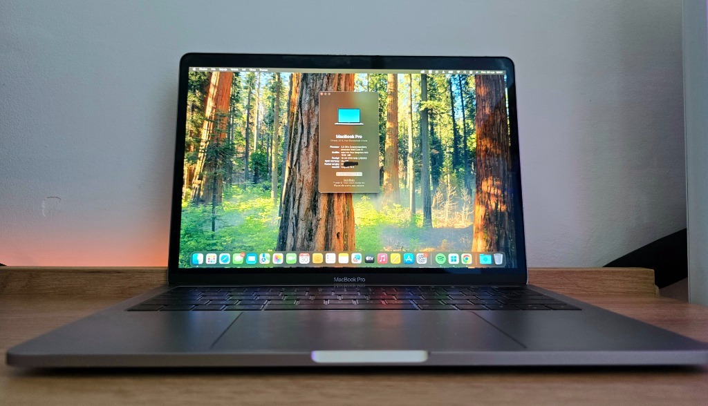 MacBook Pro 2018Touch Barモデル　1TB,3.1GHz MacBook Pro (13-calowy, 2018 r., cztery porty Thunderbolt 3