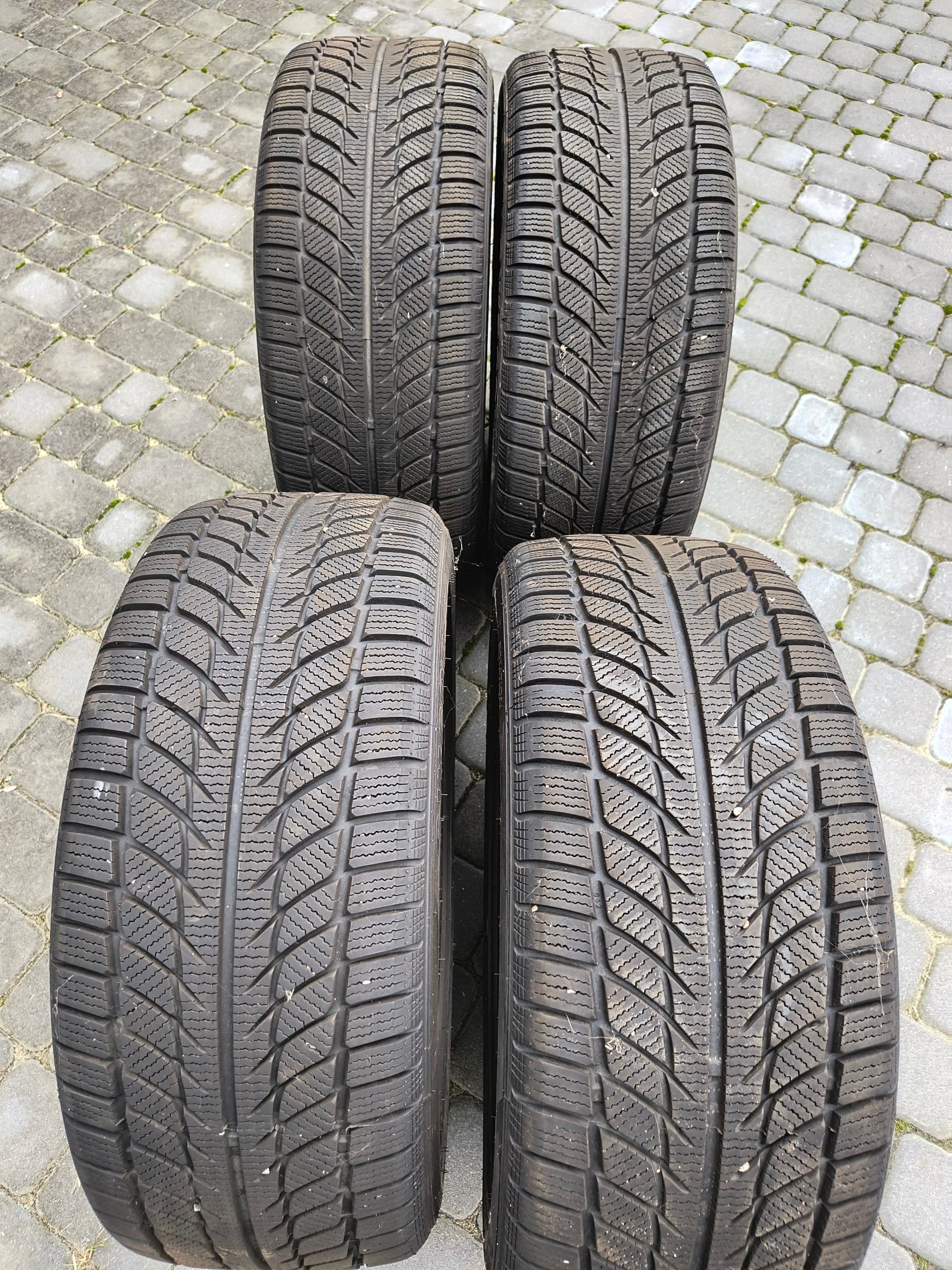 ШИНИ ЗИМОВІ TRAZANO SW 608 245/45R18 КОМПЛЕКТ 