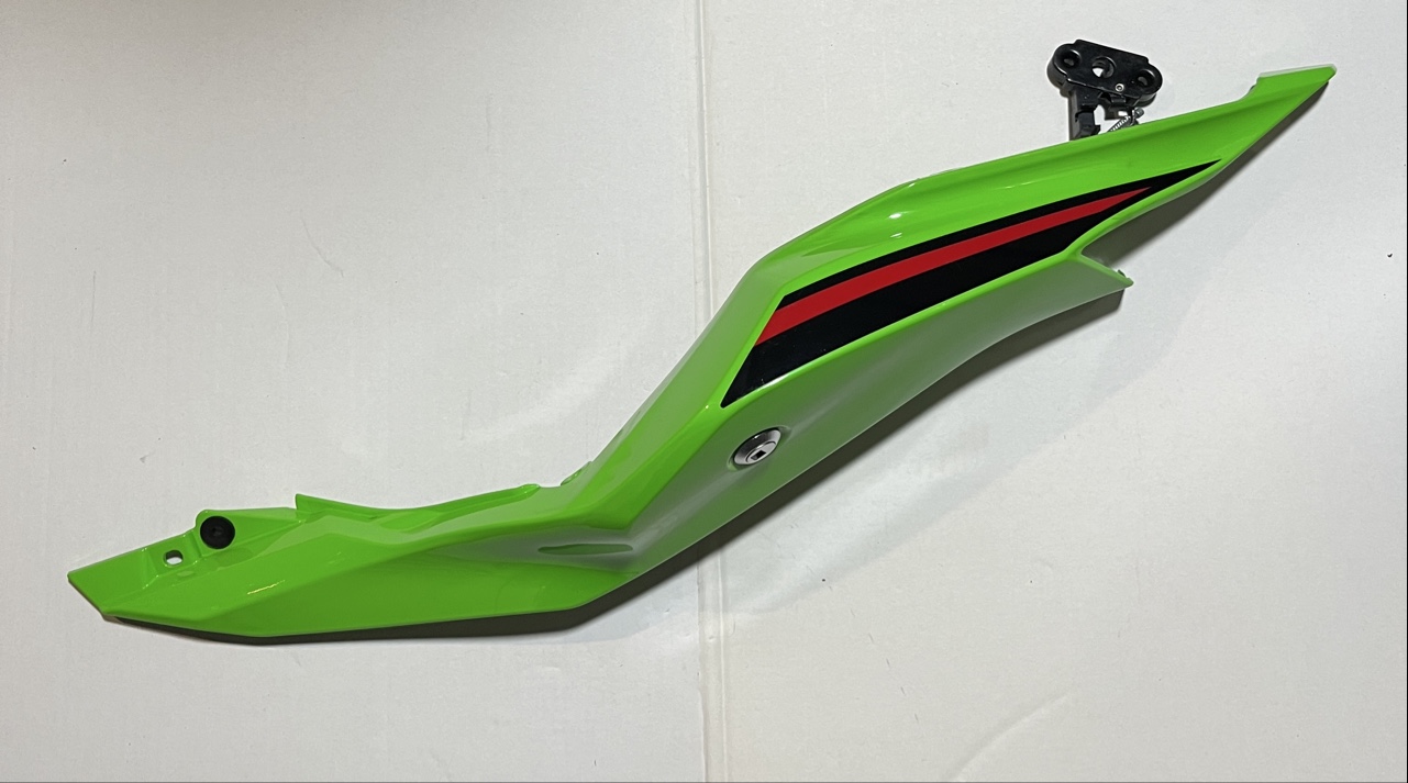 ОБТІЧНИК ЗАДНЯ ЛІВА ПЛАСТИК KAWASAKI ZX-4RR 2025 OEM ZX4R СИДІННЯ 