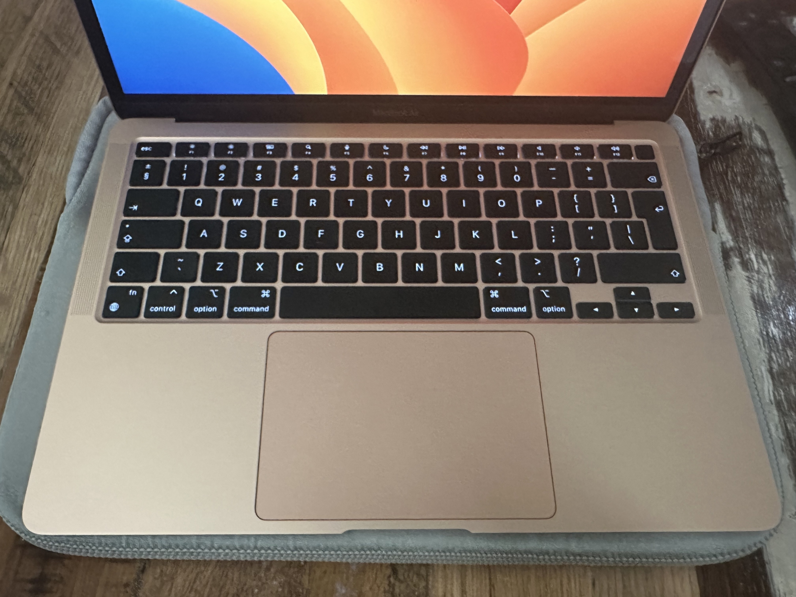 MacBook Air M1 16GB kolor gold | Kraków | Kup teraz na Allegro Lokalnie