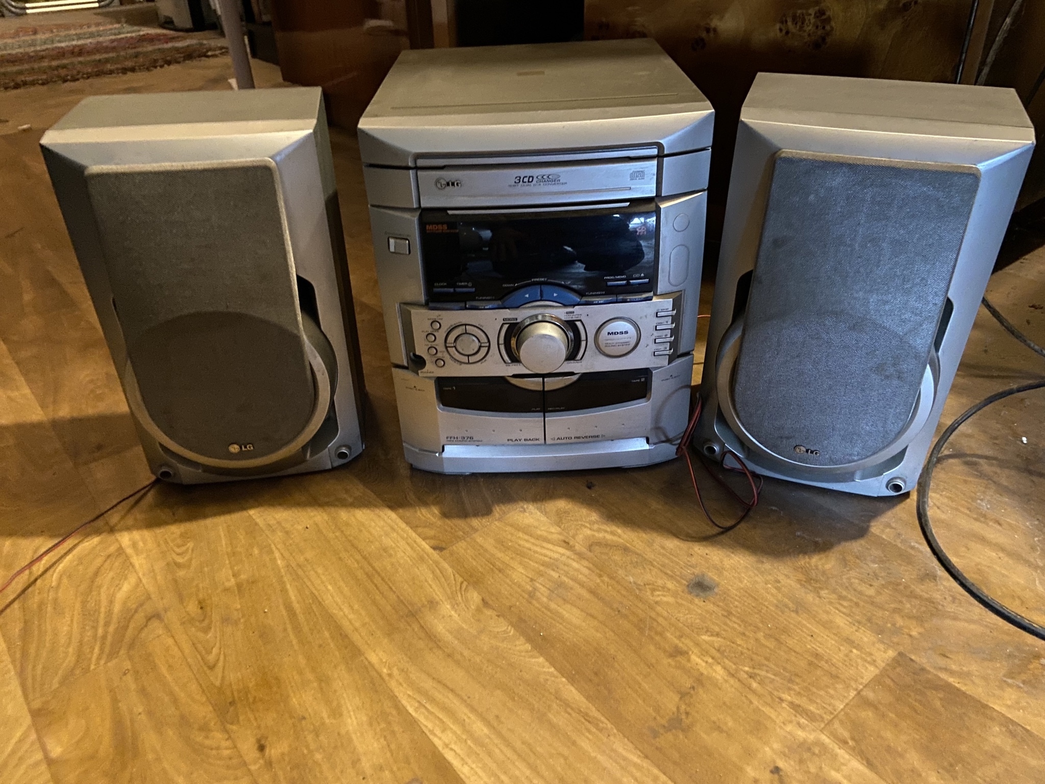 Wieza LG FFH-376 | Popów | Kup teraz na Allegro Lokalnie