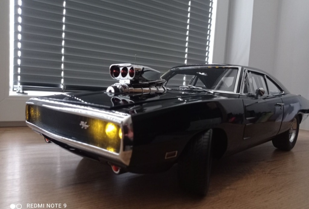 Dodge Charger R T Deagostini skala 1:8 + gablota | Boża Wola