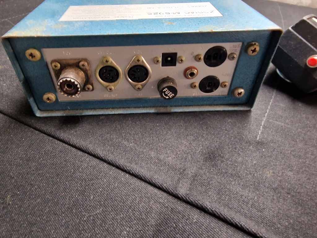 CB Fixe ZODIAC B 5024 – Non Testé, Pour Pièces, Bandes CB Et UHF