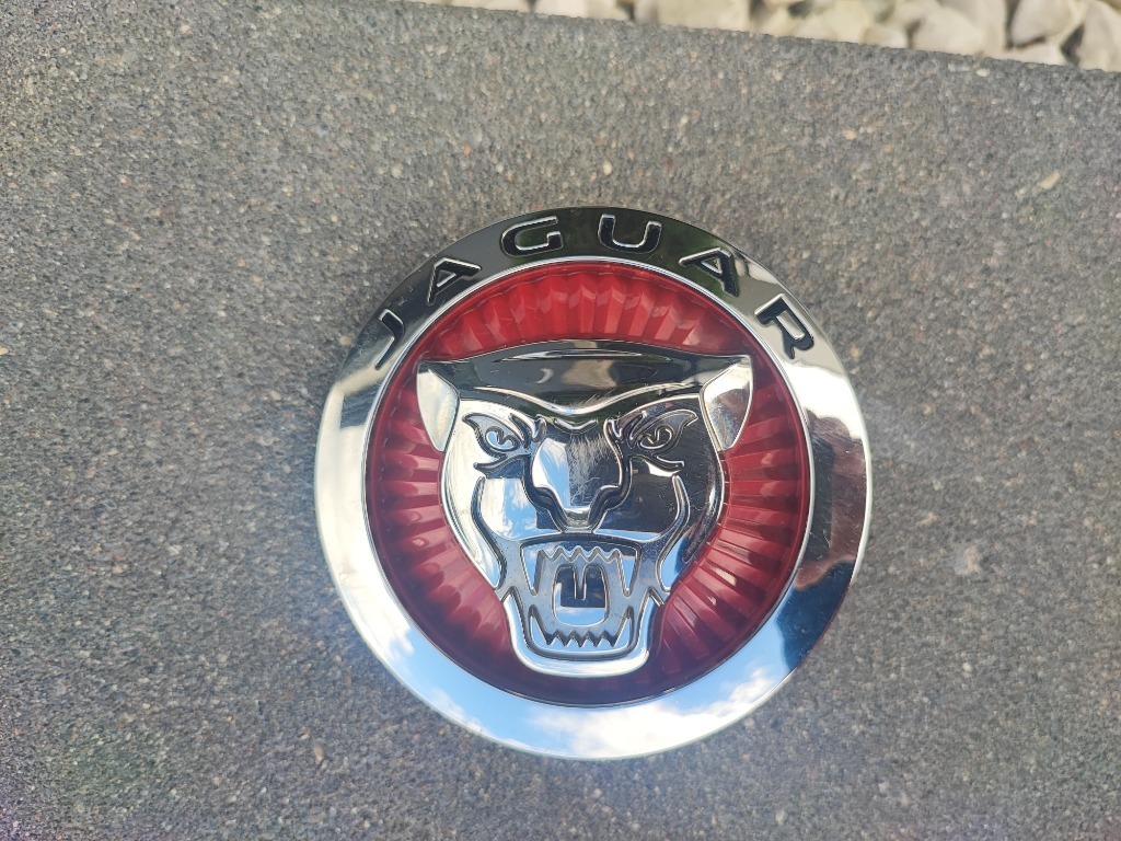 Znaczek emblemat Jaguar XJ XF X250 X351 FPACE XE Nowodworce Kup