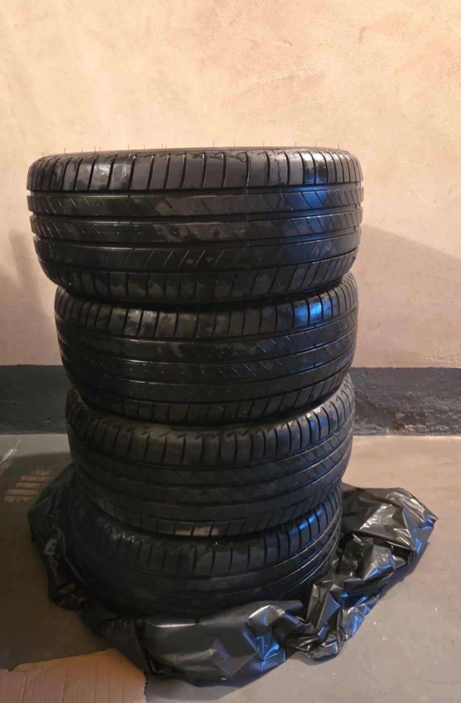 КОМПЛЕКТ ШИН LETNICH BRIDGESTONE TURANZA T005 215/50 R18 92 W AO. 
