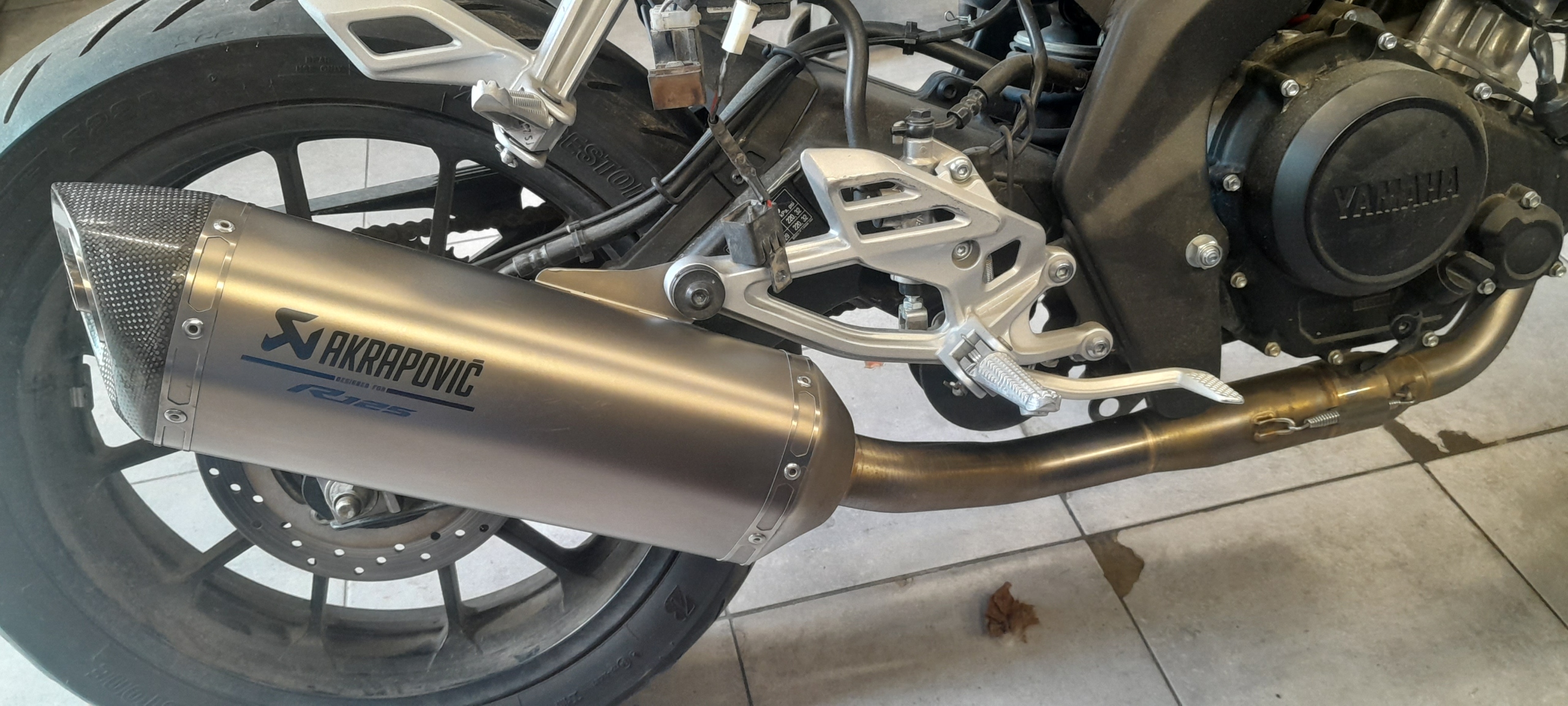 AKRAPOVIC ВИХЛОП MT125 R125 YZF125R S-Y125R11-HZT M-HZ074 