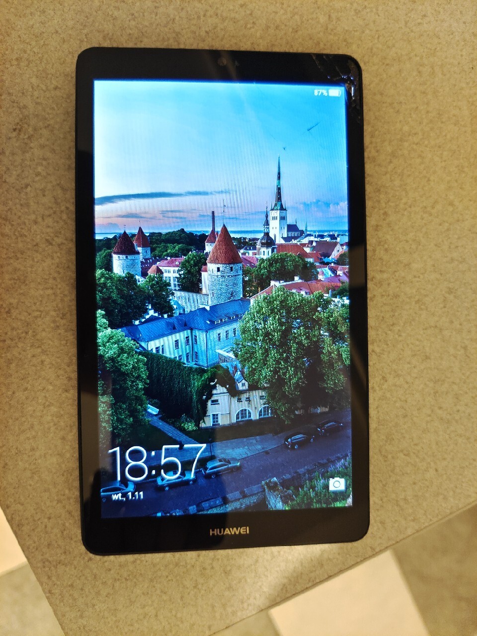 Tablet Huawei BG2W09, działa. Zbity wyświetlacz. Knurów Licytacja