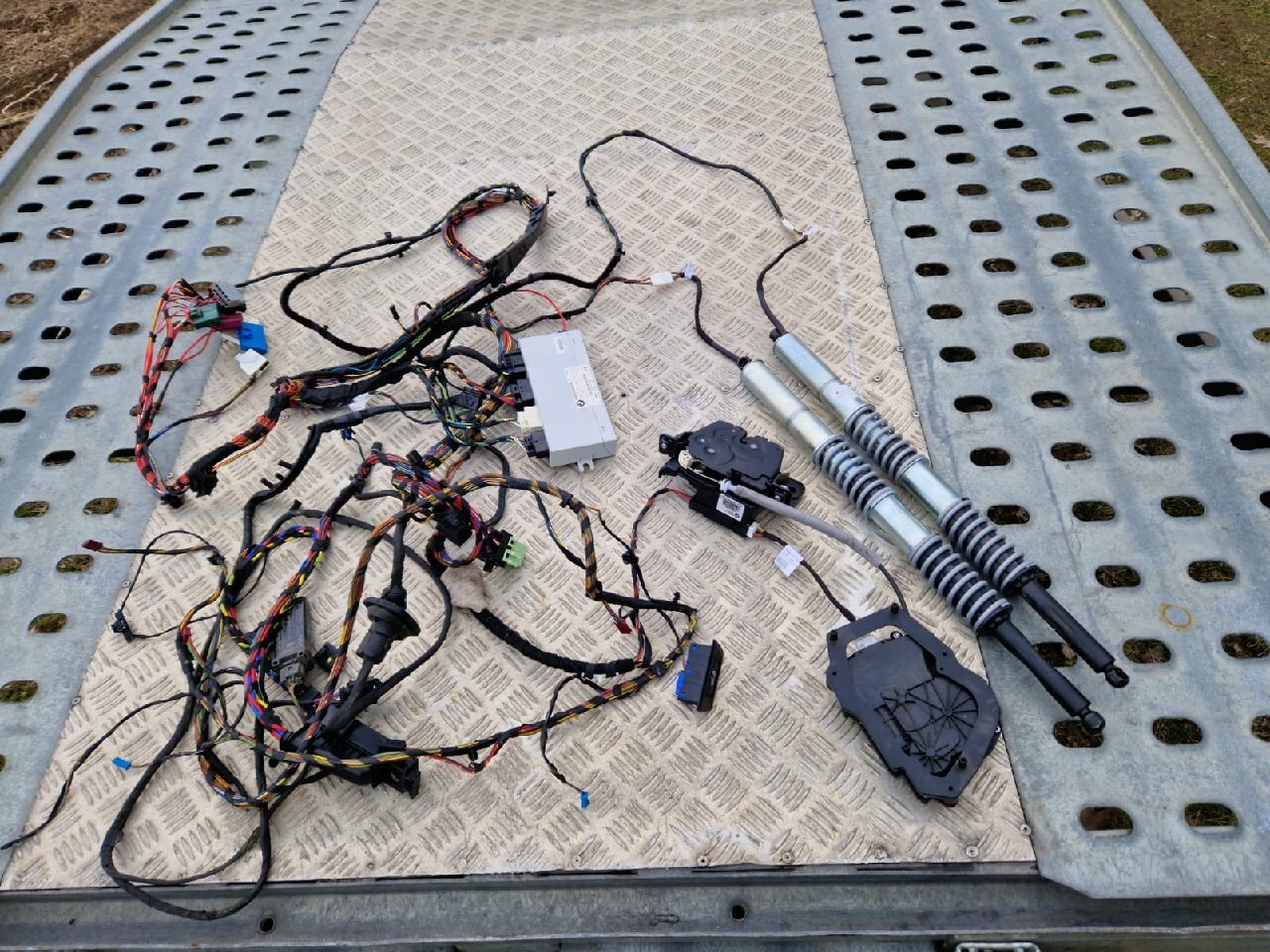 Zestaw klapy elektrycznej bmw f11 Białystok Kup teraz na Allegro