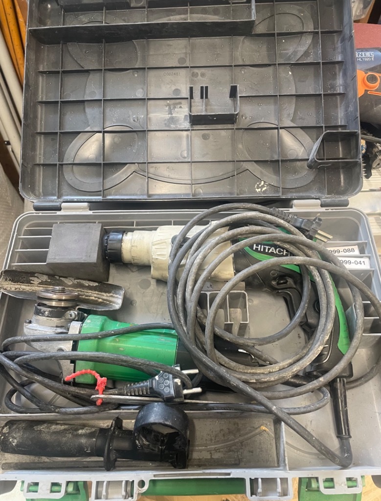 Wiertarka udarowa DH 22PG i szlifierka kątowa G13SD Hitachi | Kliny ...