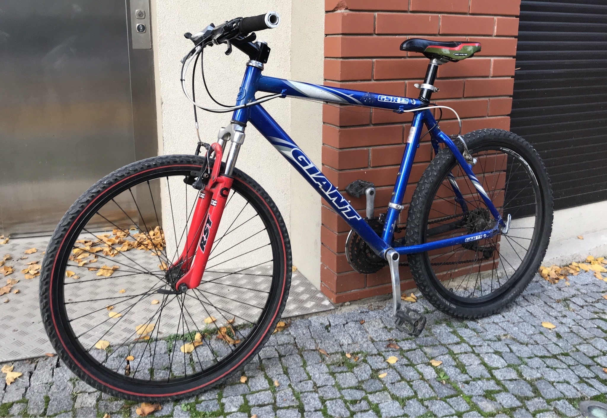 Giant boulder f5 2025