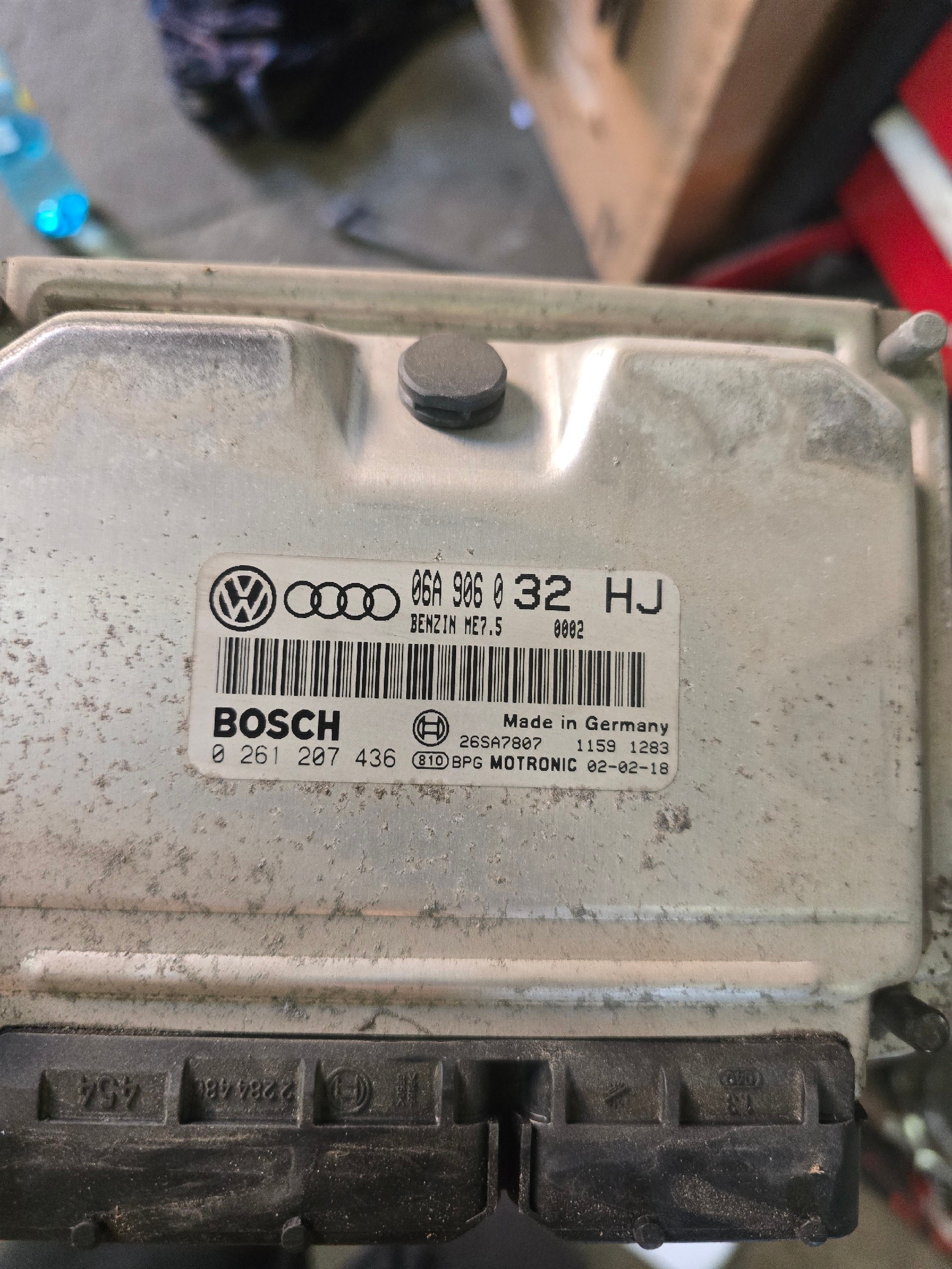 ECU A3 8L 06A 906 032 HJ КОМП'ЮТЕР ДВИГУНА 
