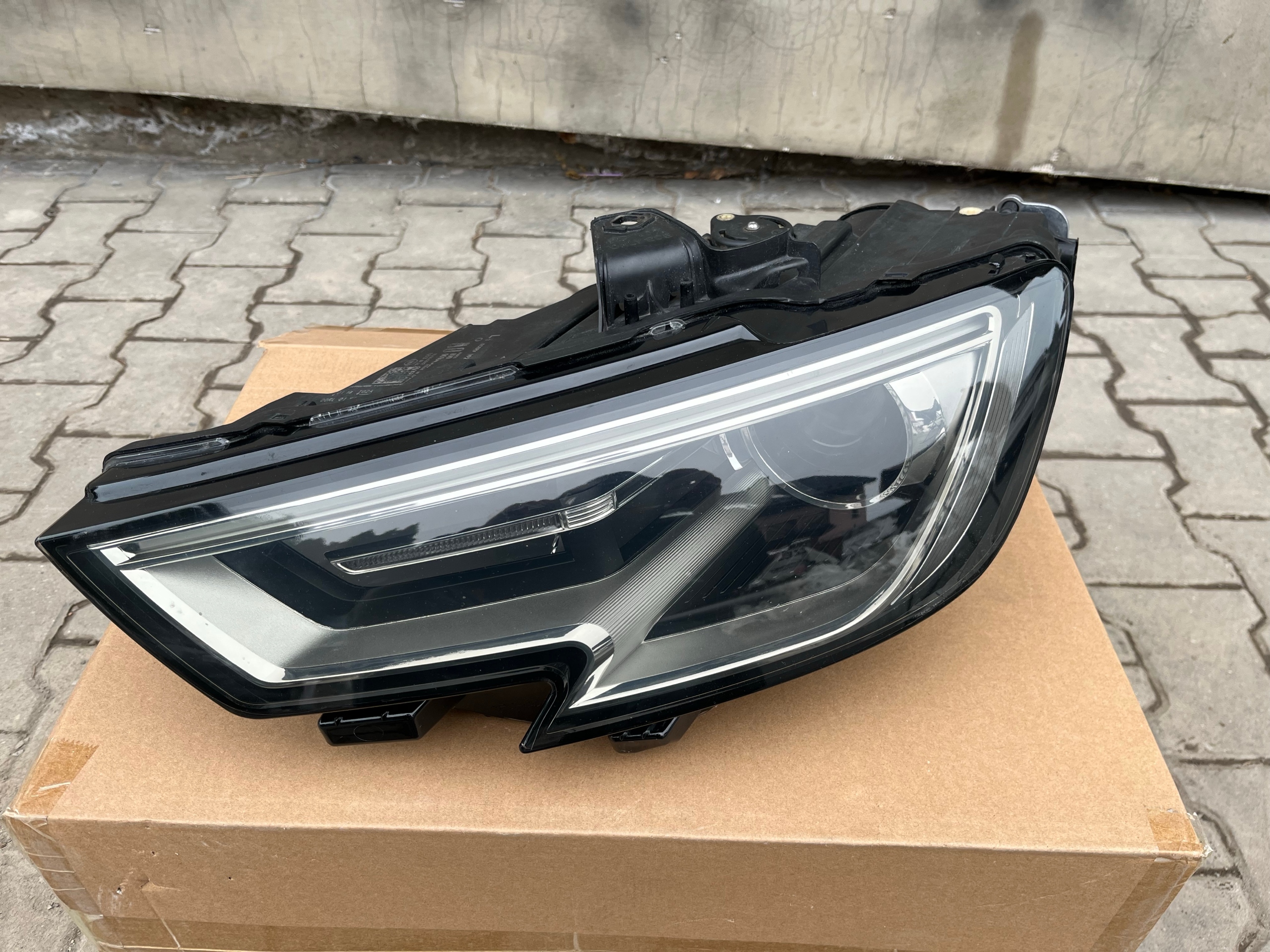 ФАРА ФАРА AUDI A3 S3 8V КСЕНОН LED (СВІТЛОДІОД) ЄВРОПА 8V0941005E РЕСТАЙЛ 